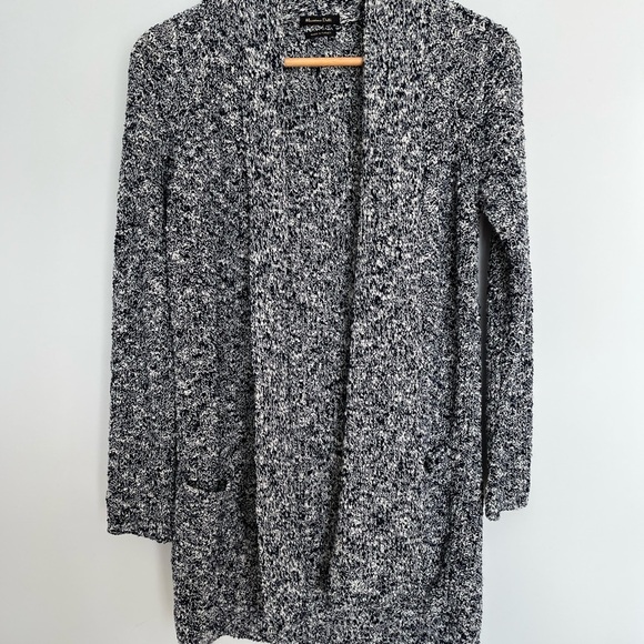 Massimo Dutti Cozy Gray and White Women's open front Cardigan size small - Picture 3 of 6